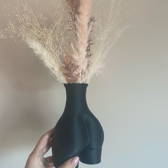 shape.labs Other - Black speckle bum planter